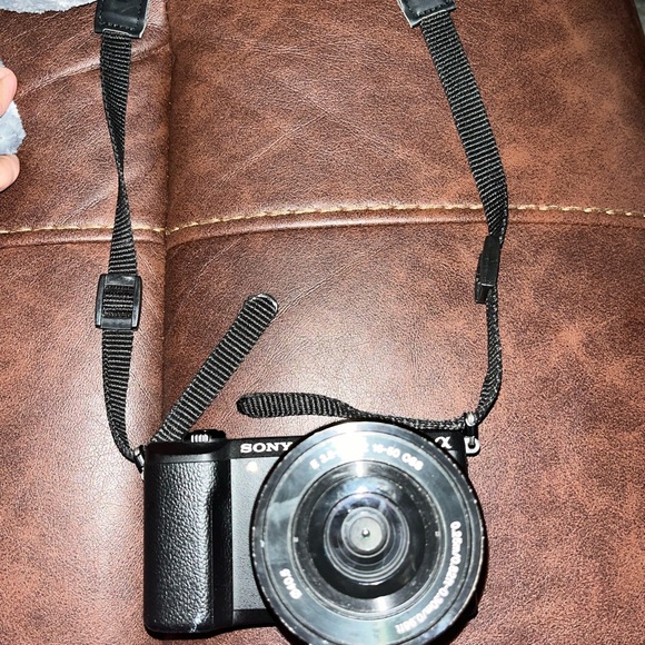 Barely Used For Makeup Tutorials - Picture 3 of 6